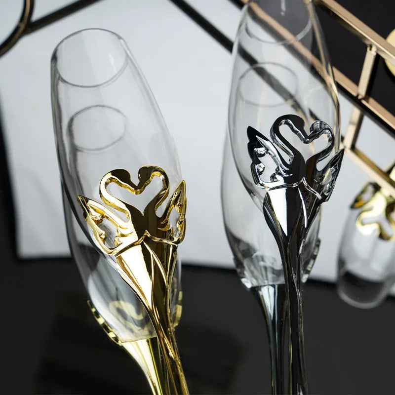 Taça de Cristal Luxo Cisne Dourado (Kit 2 taças)