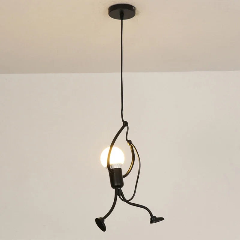 Lustre Iron Art, Lustre Moderno, Lustre Pequeno Homem, Lustre Decorativo, Lustre para Quarto Infantil, Lustre Criativo, Lustre de Ferro, Lustre com Resina, Lustre Design Exclusivo, Lustre Artístico, Lustre Base E27, Lustre Durável, Lustre Versátil, Lustre Preto, Lustre Infantil Moderno, Lustre para Quarto, Lustre para Escritório, Lustre Funcional, Lustre Estilo Contemporâneo, Lustre Charme Lúdico. Center Doce Lar