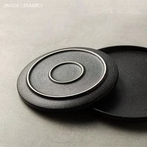 Prato Raso Japonês em Cerâmica Fosca – Preto Minimalista