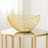 fruteira de mesa metal, fruteira decorativa moderna, suporte para frutas metal, fruteira elegante para cozinha, organizador de frutas metal, fruteira resistente e estilosa, fruteira para mesa sofisticada, cesta para frutas metálica, fruteira durável e moderna, fruteira de design minimalista