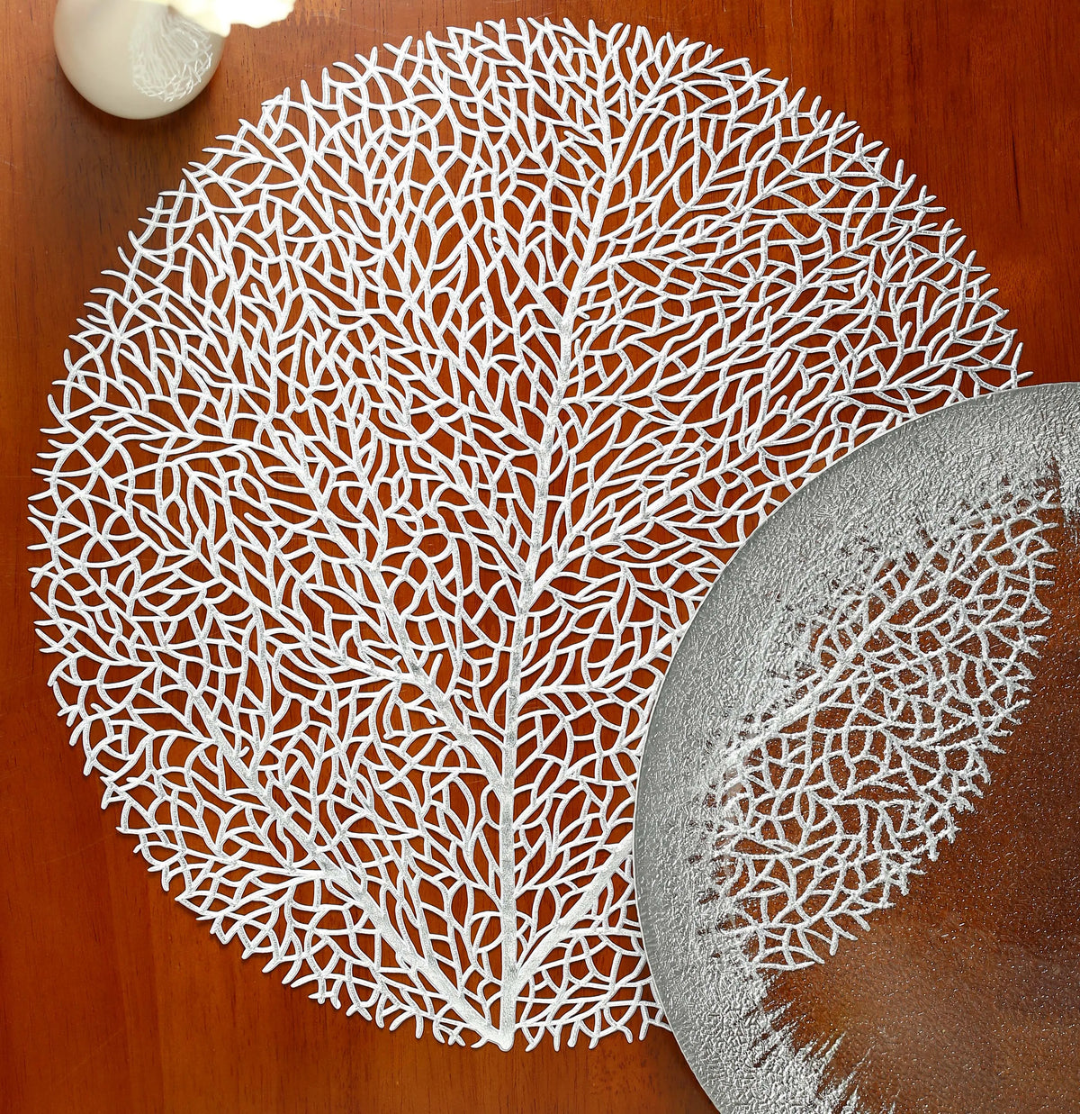 Golden Leaf Pattern PVC Table Mats – Set of 4 Elegant Placemats