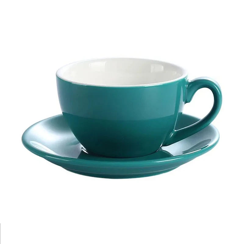 Xícara e Pires de Porcelana