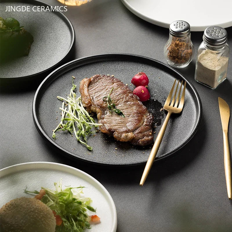 Prato Raso Japonês em Cerâmica Fosca – Preto Minimalista