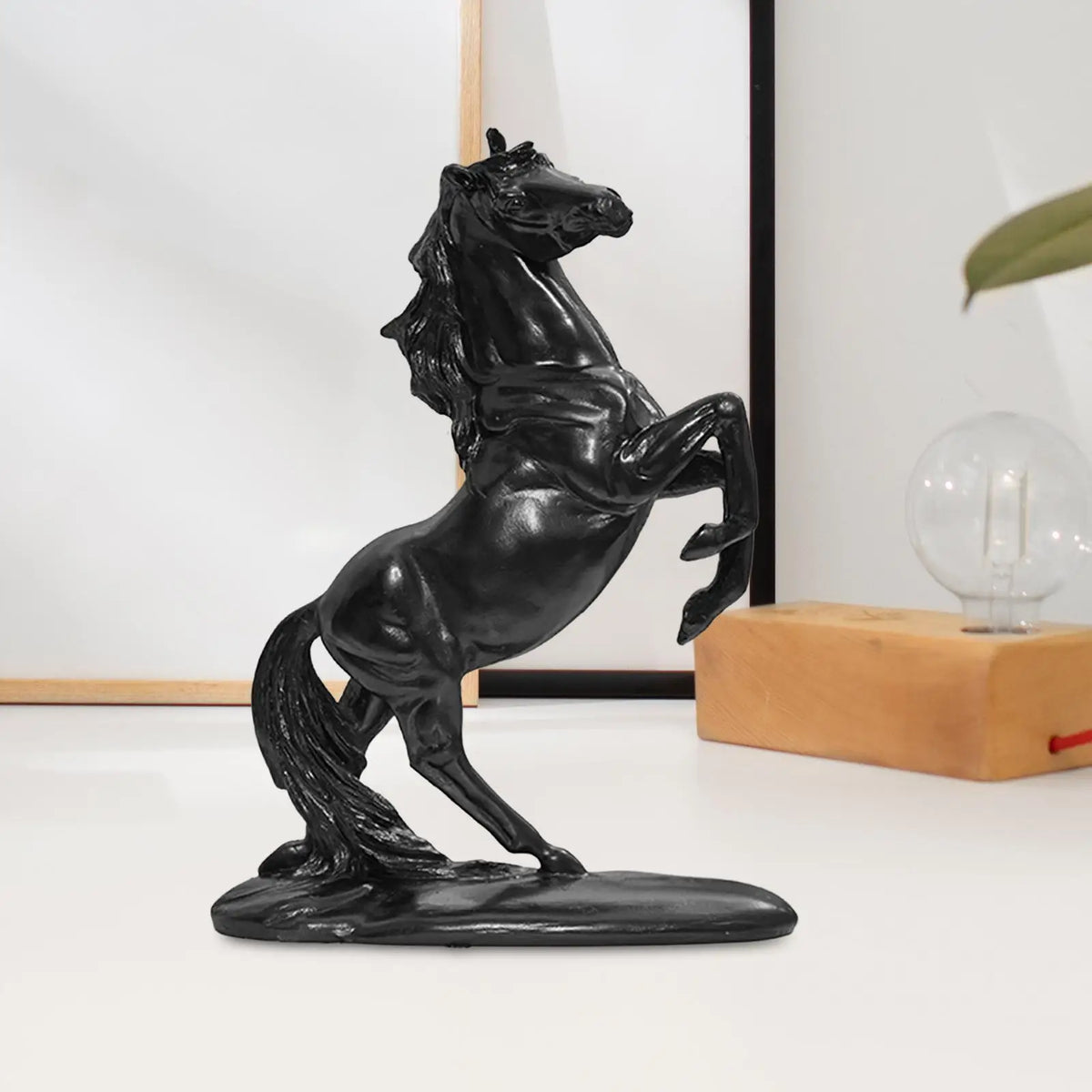 Estátua Decorativa de Cavalo