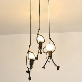 Lustre Iron Art, Lustre Moderno, Lustre Pequeno Homem, Lustre Decorativo, Lustre para Quarto Infantil, Lustre Criativo, Lustre de Ferro, Lustre com Resina, Lustre Design Exclusivo, Lustre Artístico, Lustre Base E27, Lustre Durável, Lustre Versátil, Lustre Preto, Lustre Infantil Moderno, Lustre para Quarto, Lustre para Escritório, Lustre Funcional, Lustre Estilo Contemporâneo, Lustre Charme Lúdico. Center Doce Lar